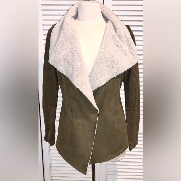 Madison & Lola Knit and Faux Suede Shearling Sweater with cascade opening Medium - Picture 1 of 8